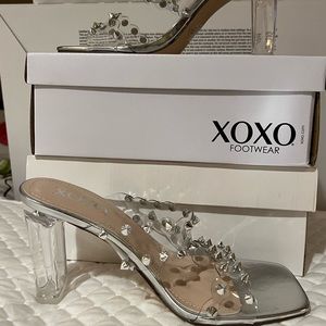 XOXO Zoey Sandal   Sz 8  NEW